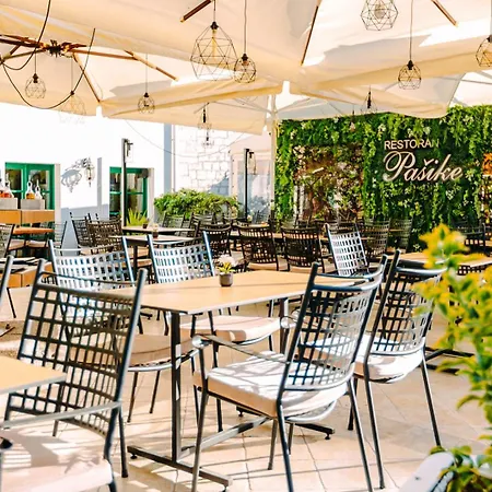 Hotel Heritage Pasike Traù