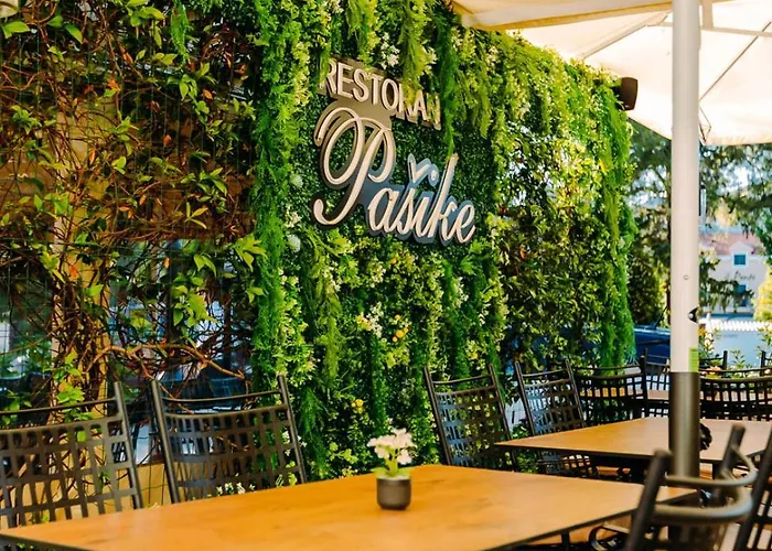 Heritage Pasike 酒店 特罗吉尔