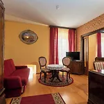 Heritage Pasike Hotel