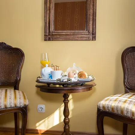 Heritage Pasike Τρογκίρ