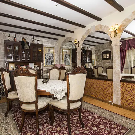 Heritage Pasike Τρογκίρ